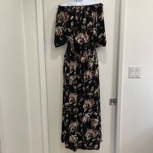 Stillwater maxi dress. Off the shoulder. Worn once. Smocked neck & waist. Large
